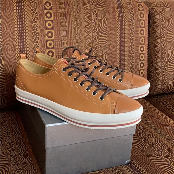 IMMACULATE PRADA ‘PULL UP 1L’ in US 11! - Picture 2 of 5